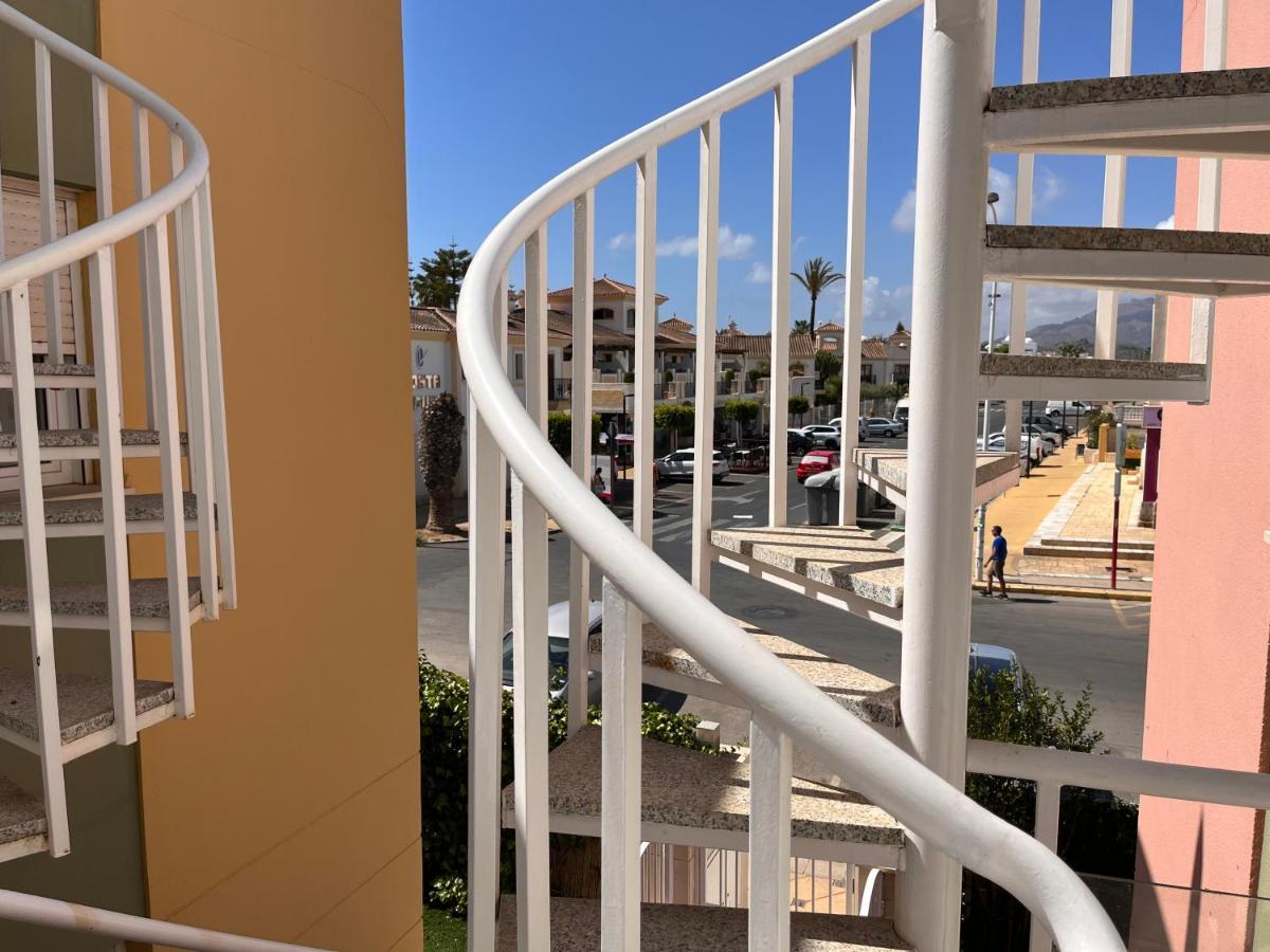 Atico Helena Con Solarium Y Jacuzzi Privado En Laguna Beach Vera Exterior photo
